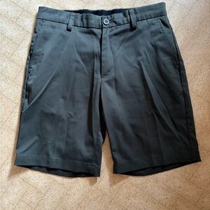 Men's Amazon Essentials Green Khaki Shorts